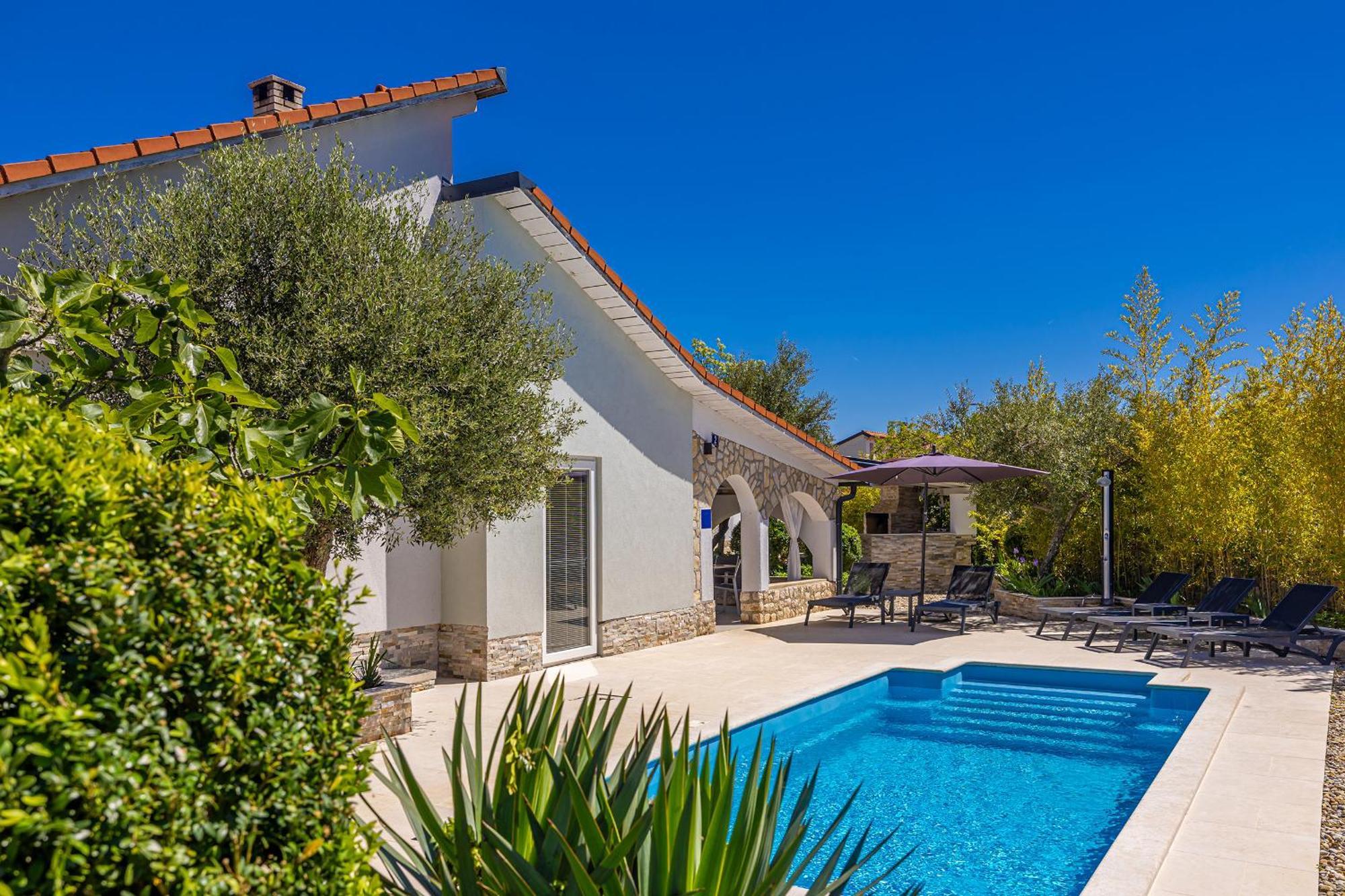 Holiday House Kai With Private Pool Pinezići Exteriér fotografie