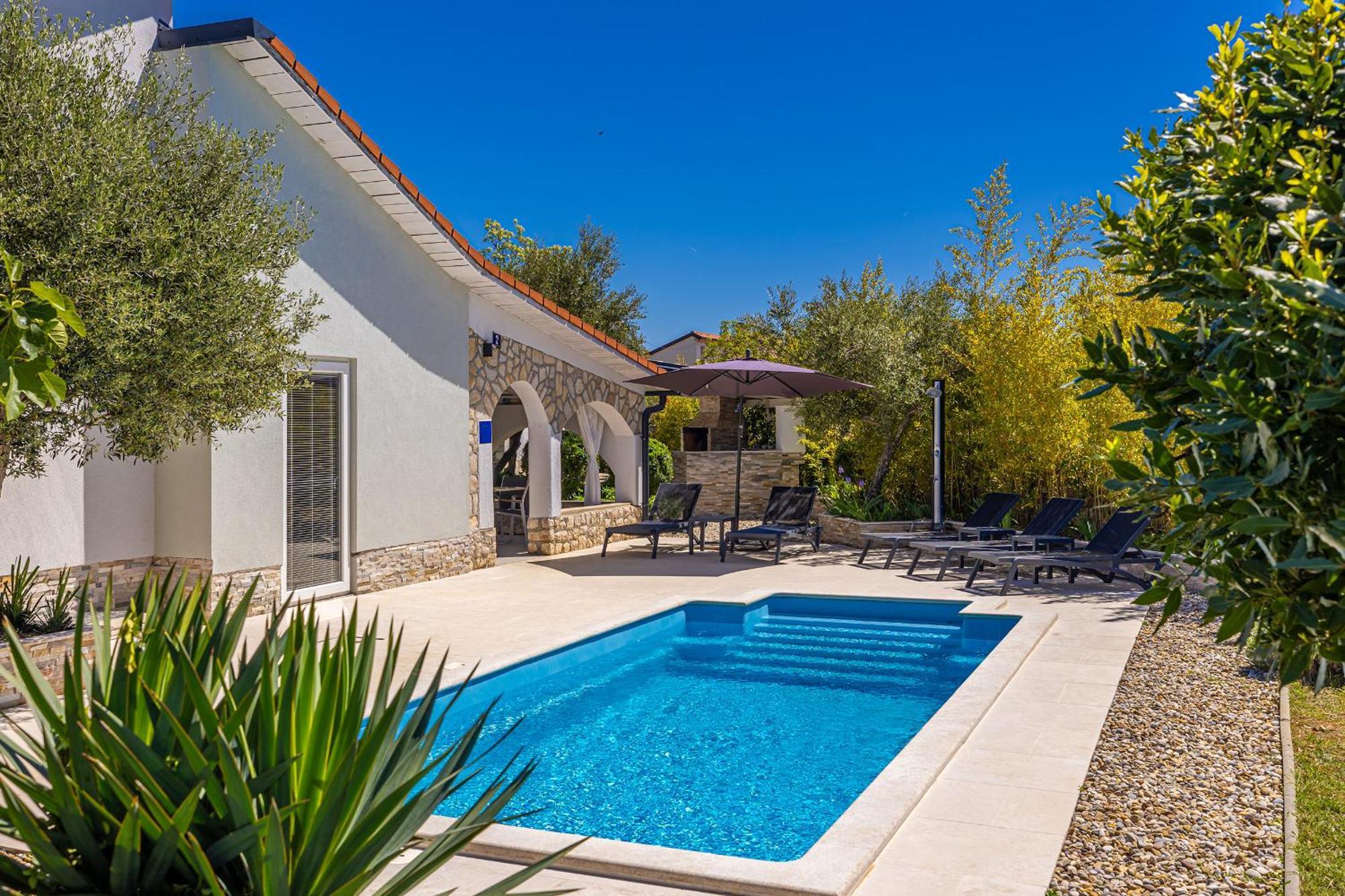 Holiday House Kai With Private Pool Pinezići Exteriér fotografie